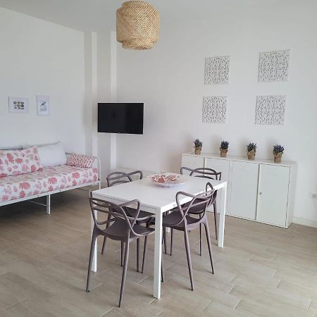 Appartamento Eleni 50M Spiaggia & Shopping Лідо-Маріні Екстер'єр фото